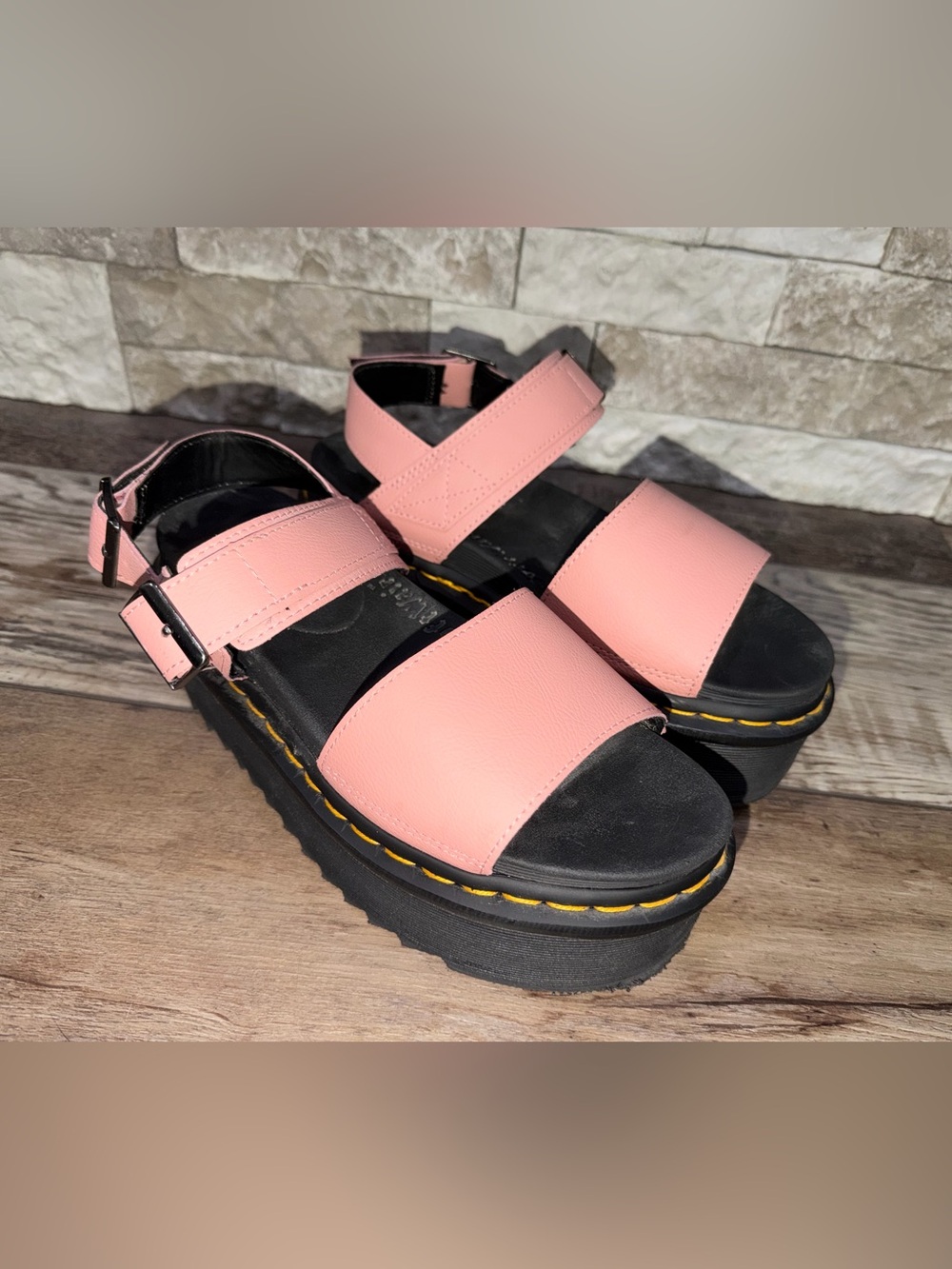 Dr. Martens Voss Quad Chunky Platform Peach Pink Leather Sandals Women’s 8